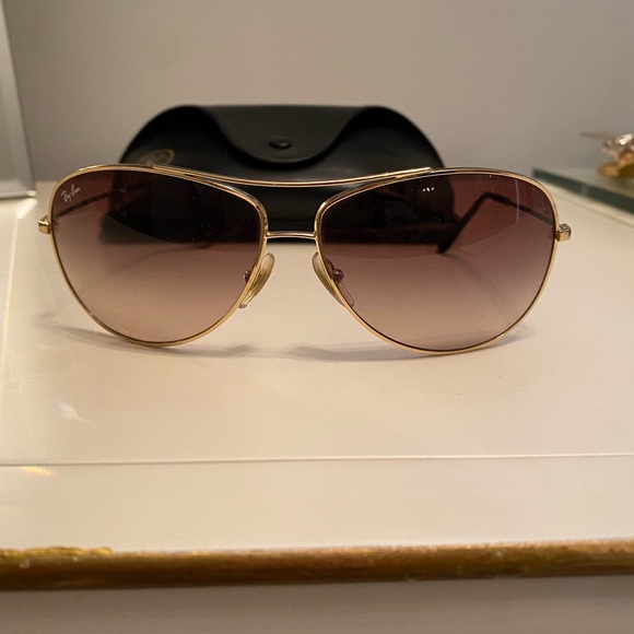 Ray-Ban curved aviators w/ case - Picture 5 of 5